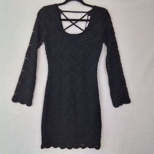 Forever 21 Lace‎ BodyCon Little Black Dress Size Small in Black